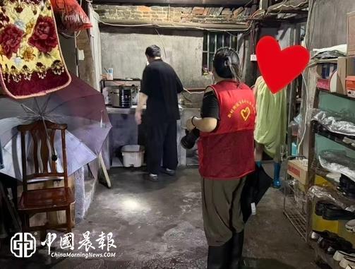 新村街道百眼井社区:多措并举排涝防汛守护居民居家出行安全 新村街道百眼井社区:多措并举排涝防汛守护居民居家出行安全