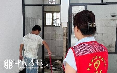 监督下沉解民忧|新村街道梨树园南苑小区玫瑰12栋排污管疏通记