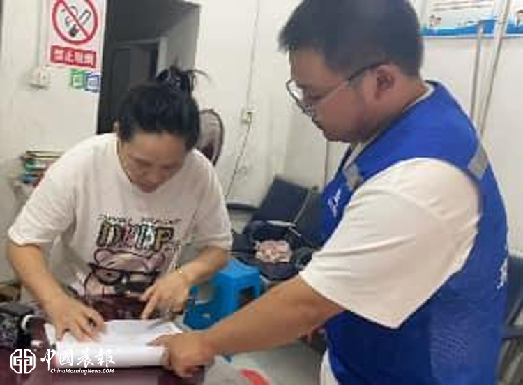网格巡查暖商户　精细服务优营商｜新村街道向阳岭社区持续优化辖区营商环境