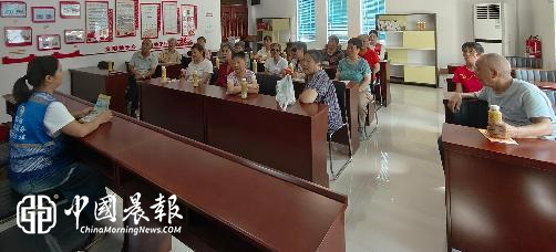 西郊街道淘金岭社区 : 开展“平安护航护万家 安全知识暖人心”安全公益宣讲活动