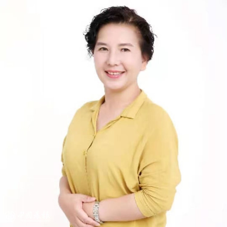 一瘸一拐走来的商业奇迹——李红与社区经济启示录